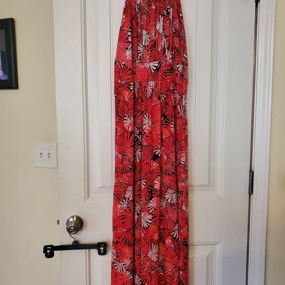 Dresses - Picture 3 of 6